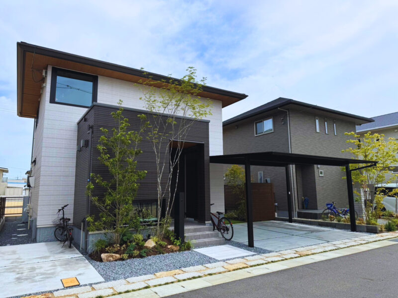 モダン住宅に調和する外構デザイン